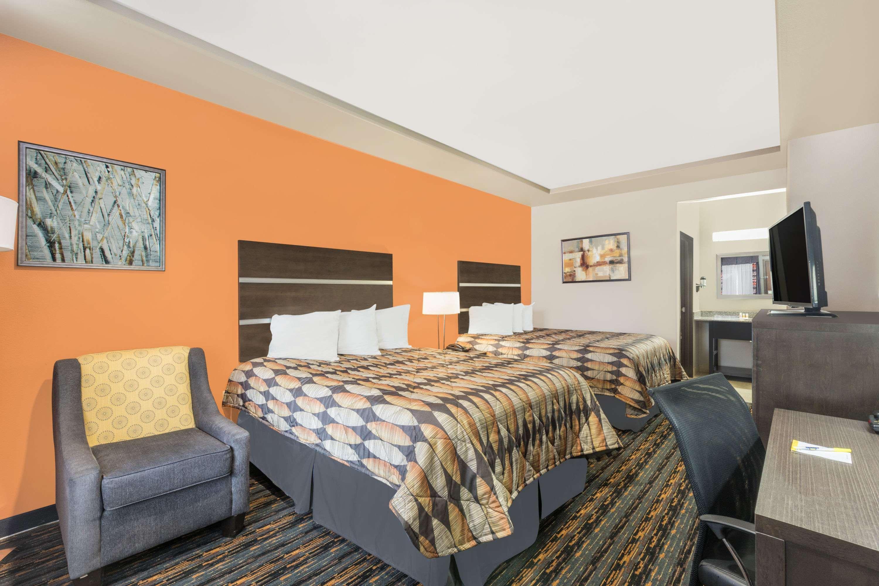 Days Inn By Wyndham Dilley Extérieur photo