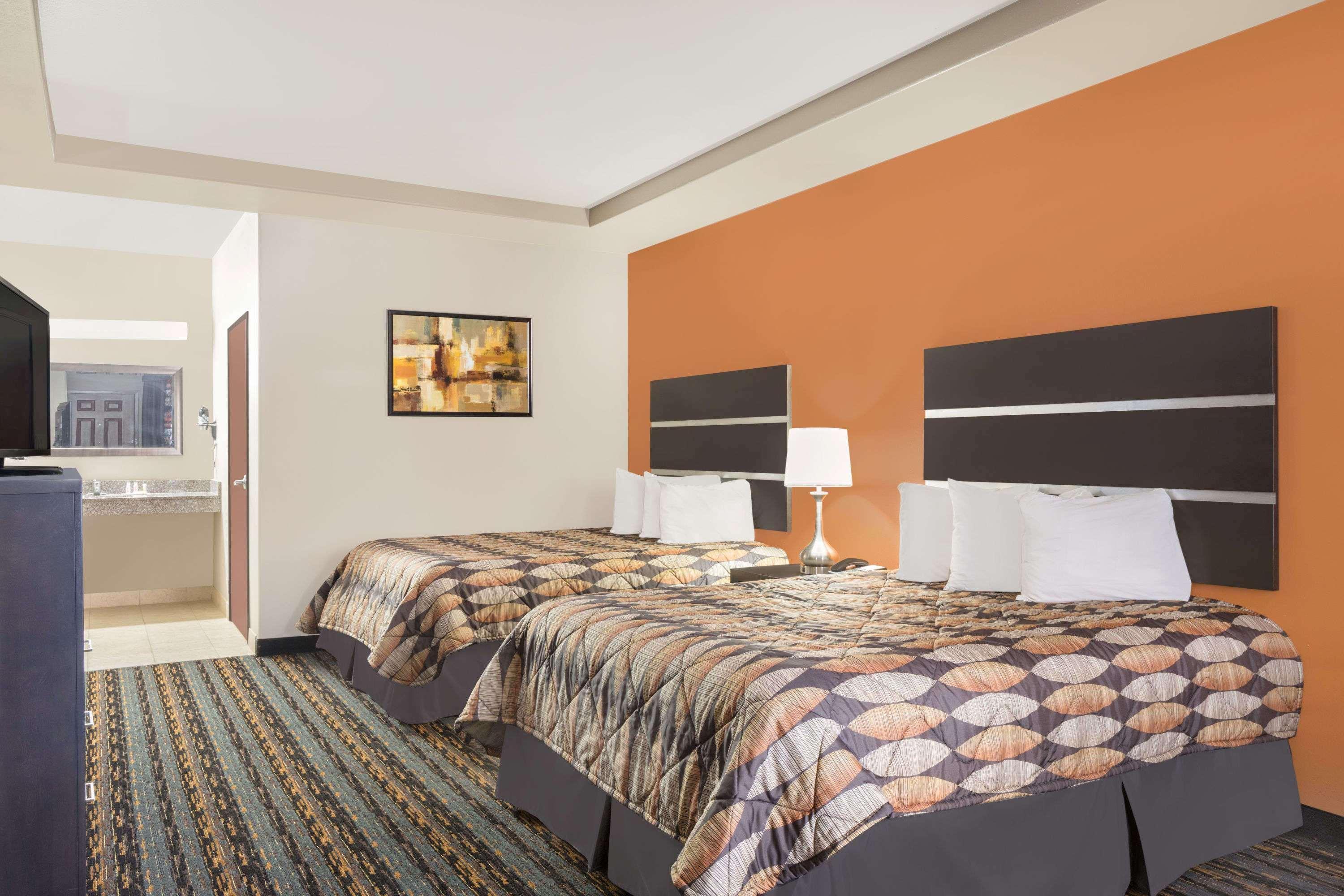 Days Inn By Wyndham Dilley Extérieur photo